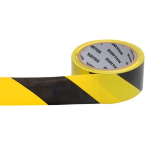 6 Pza Cinta de señalización de adhesivo acrílico ancho 2" de 18 m, color negro/amarillo Surtek